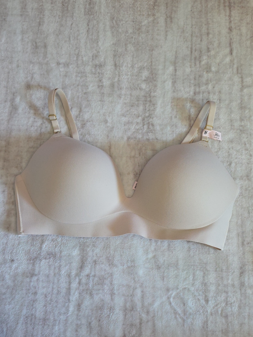 ♥️ Victoria's Secret Love Cloud Wireless Marzipan ✨ Goregous